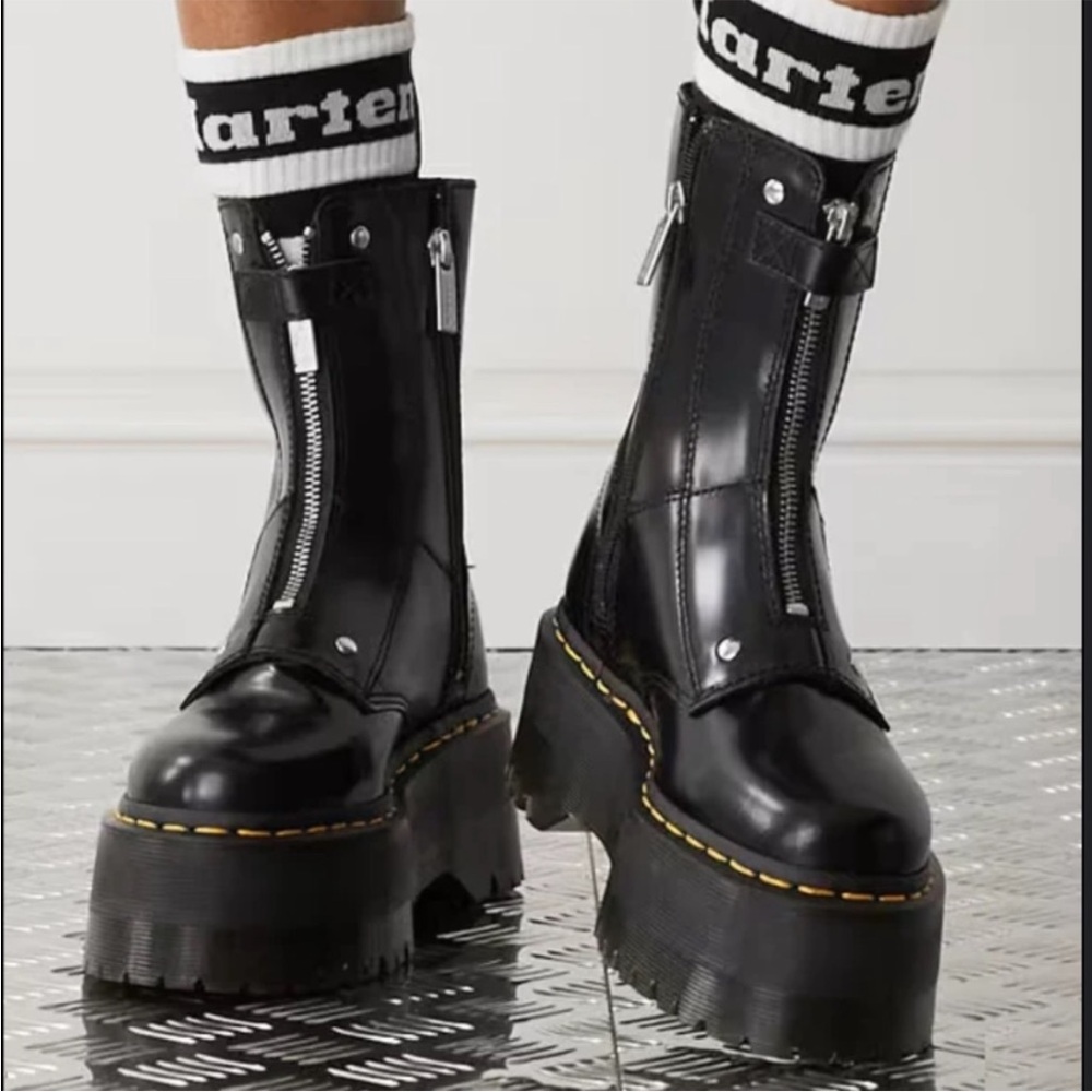 NWT Dr. Martens Jetta High Max Zip boots 7W